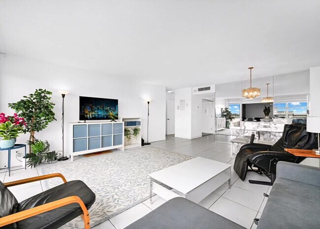 Building Photo - 2100 Sans Souci Blvd