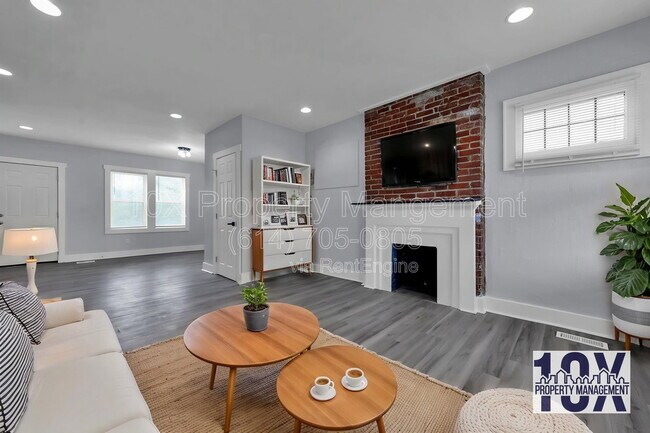 Building Photo - 1538 E Livingston Ave