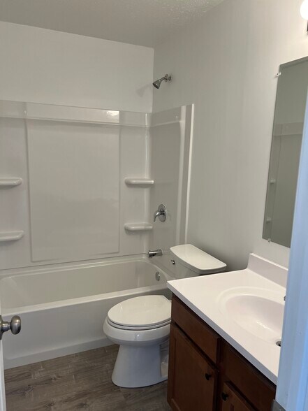 Building Photo - 611 Fulmer Ave