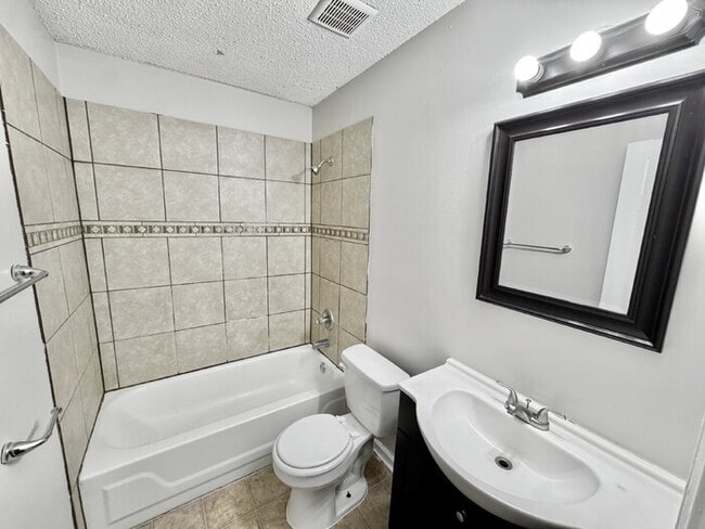 Building Photo - 3914 Longsneck Cove