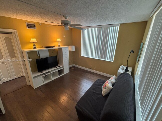 Building Photo - 14575 Bonaire Blvd