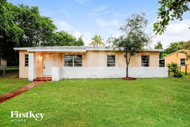 Primary Photo - 325 NW 190th St