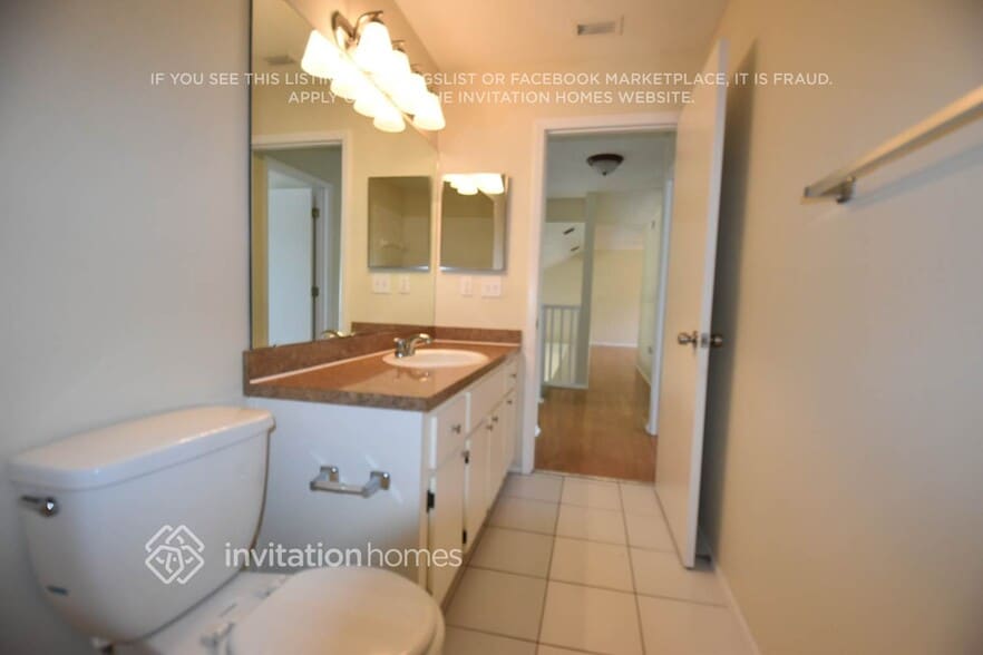 Building Photo - 11702 Branch Mooring Dr