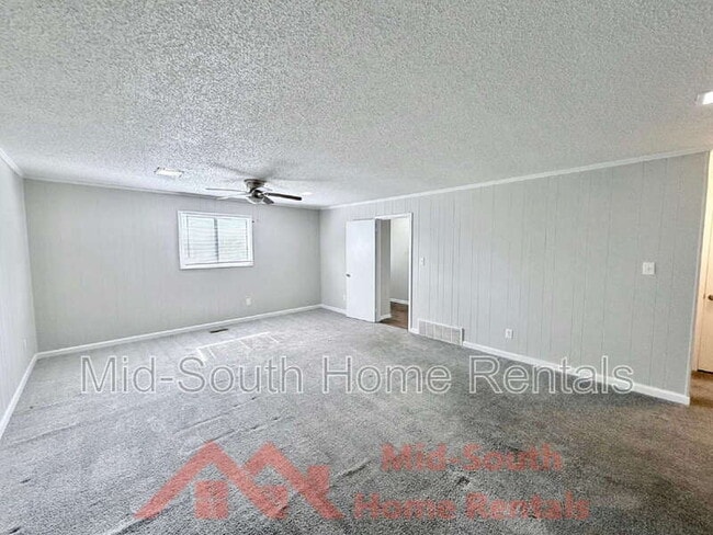 Building Photo - 3998 Victor Dr