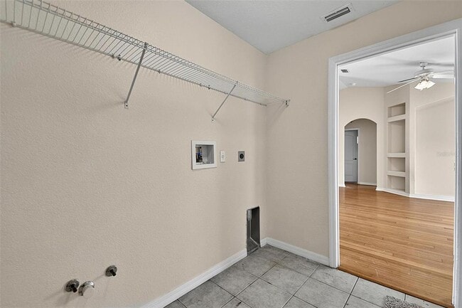 Building Photo - 9 Lytton Ln