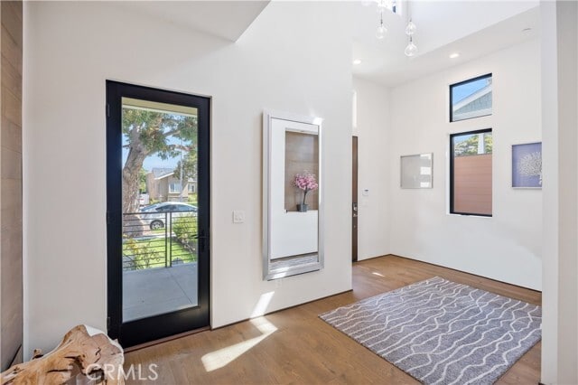 Building Photo - 332 Avenue E