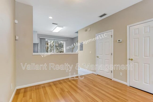 Building Photo - 3532 Lone Tree Ln