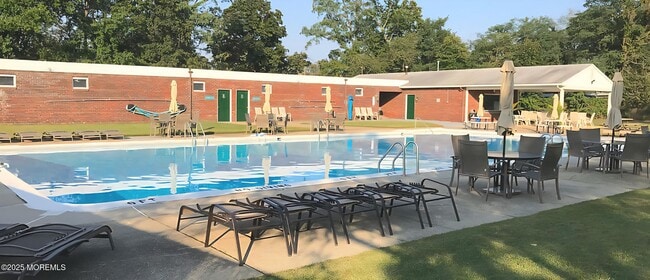 Building Photo - 12 Laurel Pl