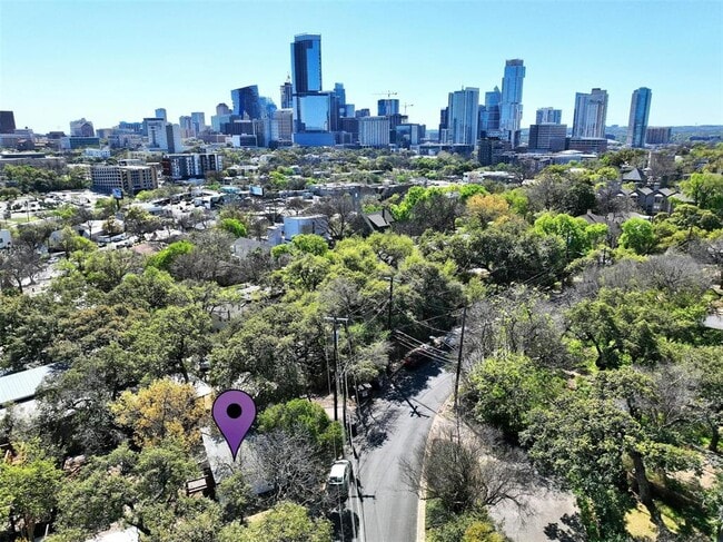 Building Photo - 1401 Windsor Rd