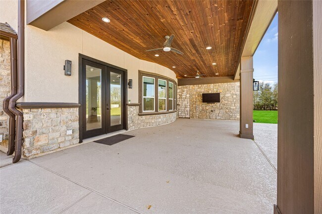 Building Photo - 15015 House Rd