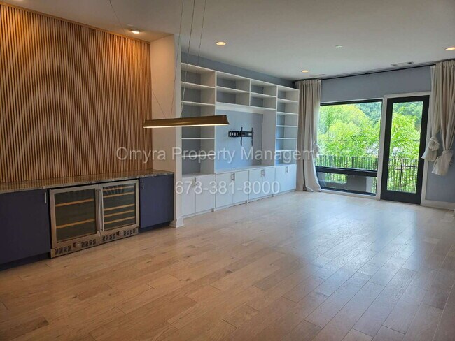 Building Photo - Luxurious 3 Bedroom Home near East Atlanta!