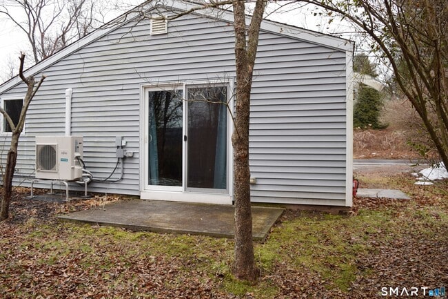 Building Photo - 47 Quassuk Rd