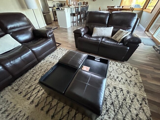 Building Photo - Don't Miss out on a Summer at the Lake.  Beautiful Fully Furnished Lake Front Home available MAY-...