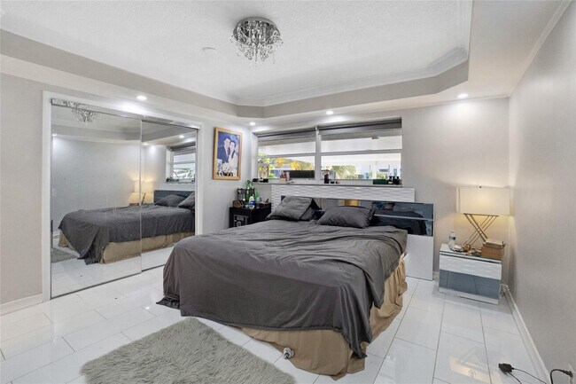 Building Photo - 1311 NE 27th Way