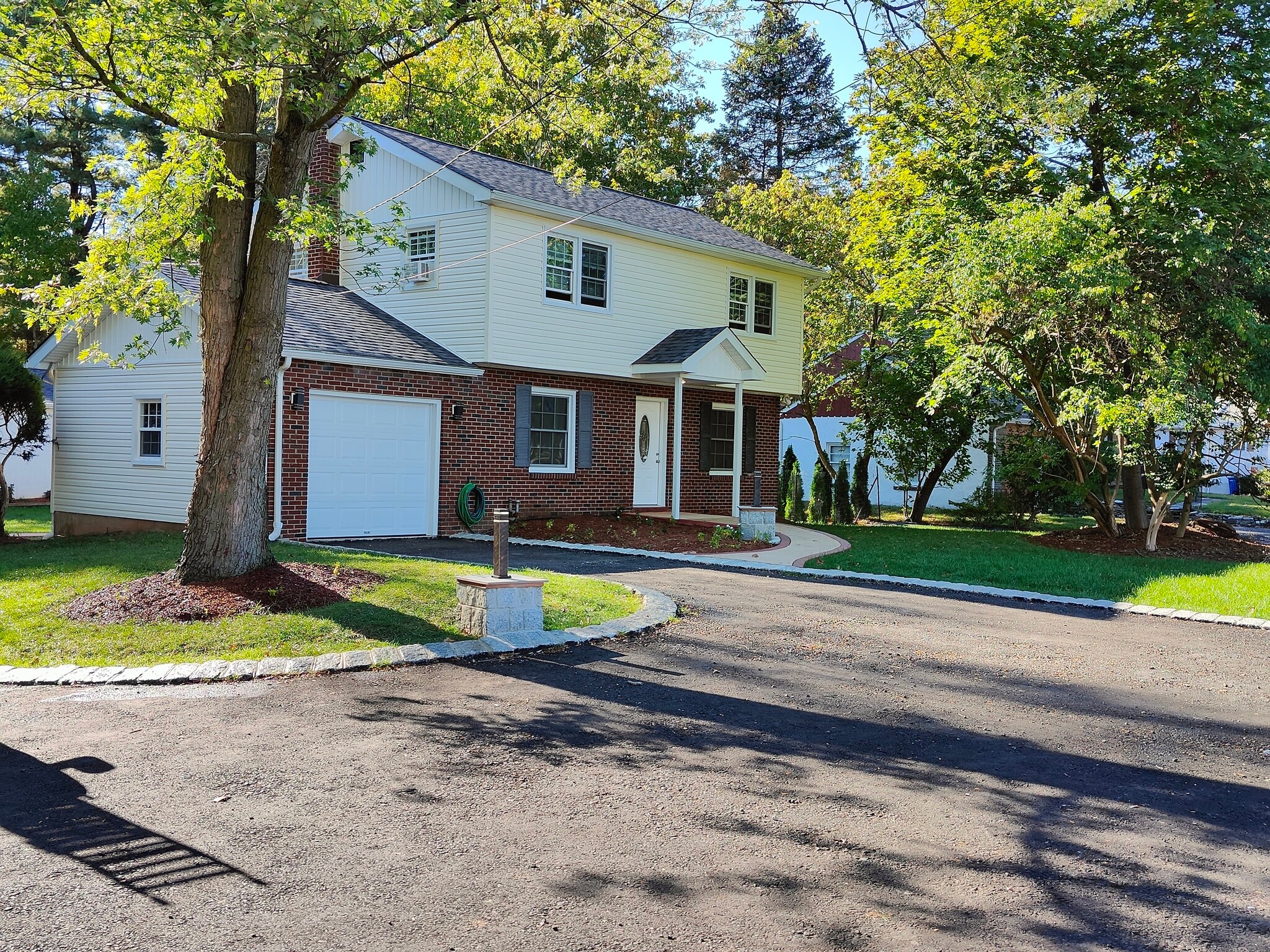 Building Photo - 936 Durham Rd