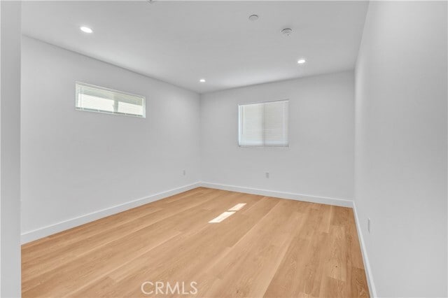 Building Photo - 18221 Chatsworth St