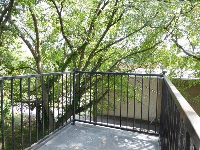 Building Photo - 5501 Foote St NE