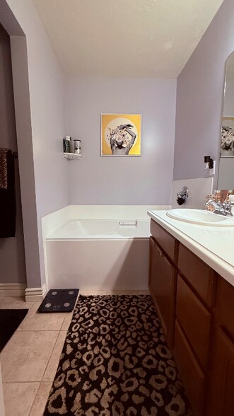 Building Photo - 6784 Sienna Park Ln