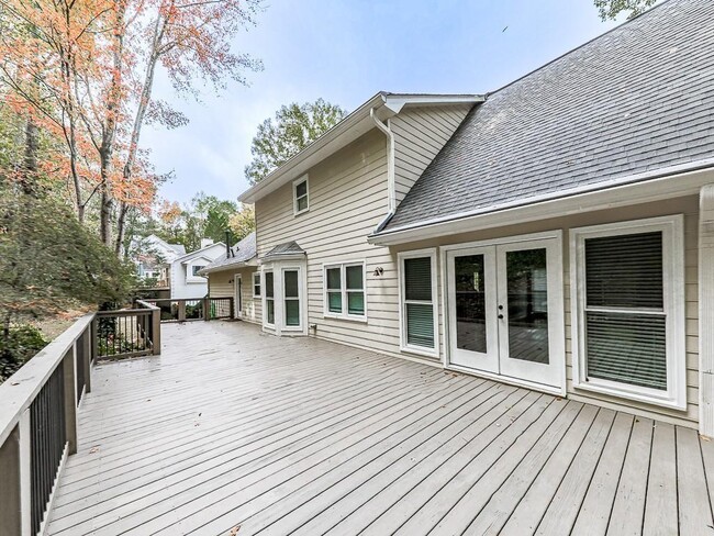 Building Photo - 63 Geraldine Dr SE