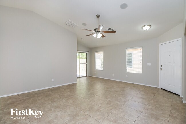 Building Photo - 4186 E Aragonite Ln