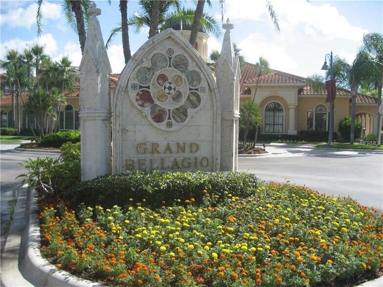 Building Photo - 2709 Via Cipriani #531A