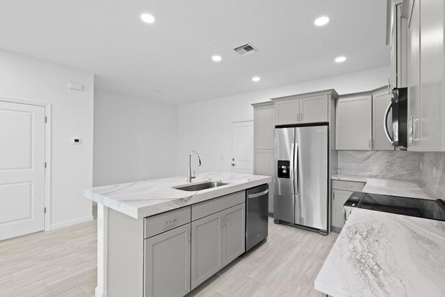 Building Photo - 4616 Longwood Lk Sq