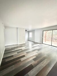 Building Photo - Nicely updated 2-bedroom 1-bath apartment in Auburn!