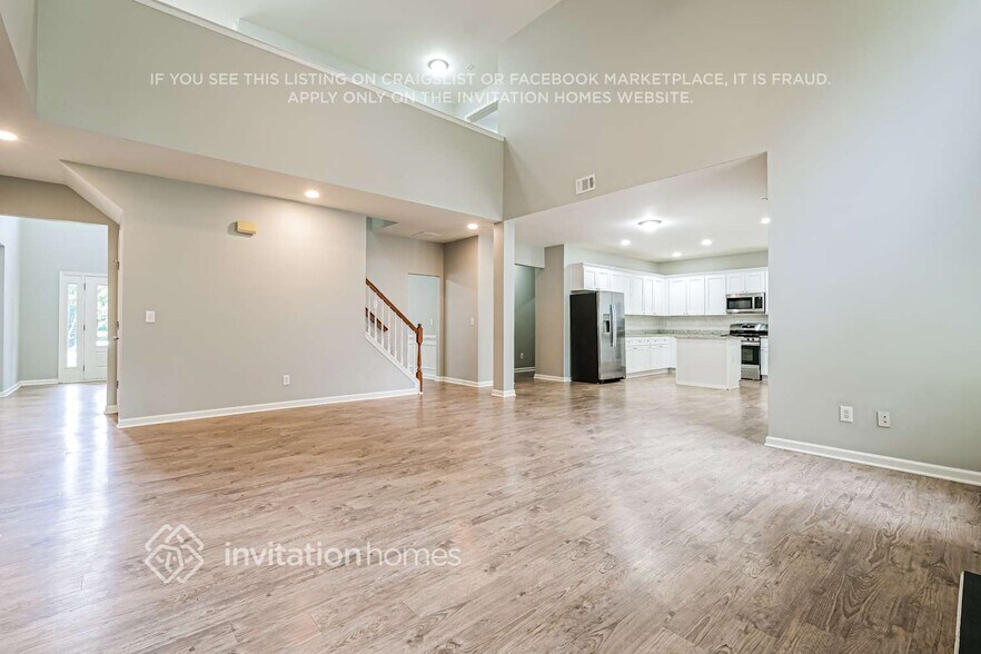 Building Photo - 1593 Broomfield Way