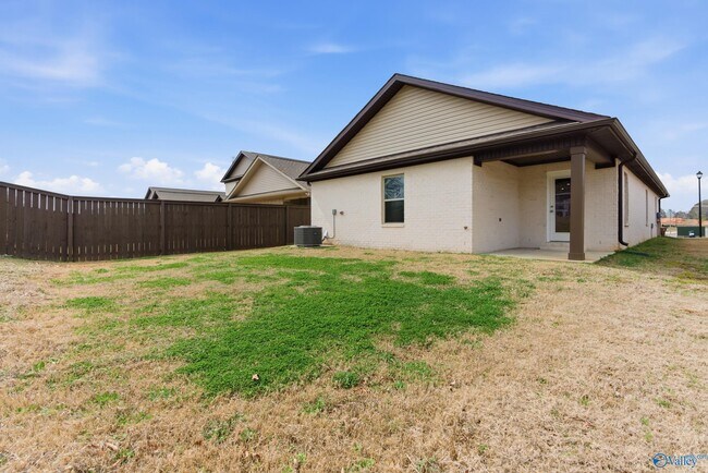 Building Photo - 14886 Ravenel Dr