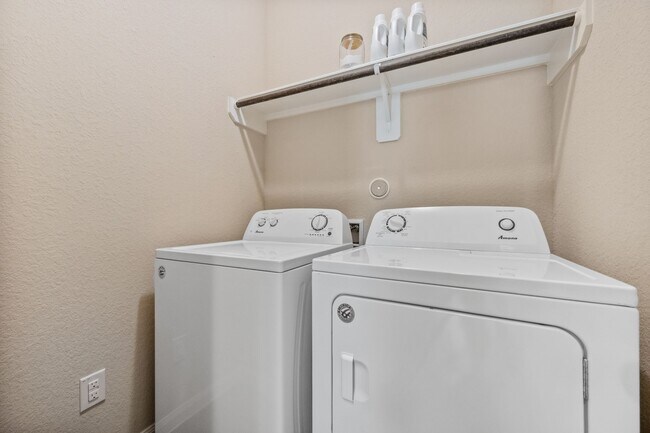 Building Photo - 4266 McGregor Blf Ln