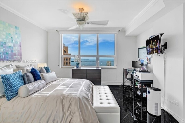 Building Photo - 848 Brickell Key Dr