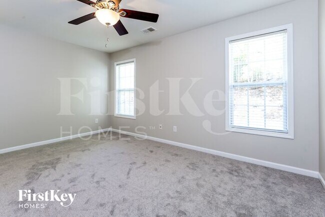 Building Photo - 5113 Benjamin Ct