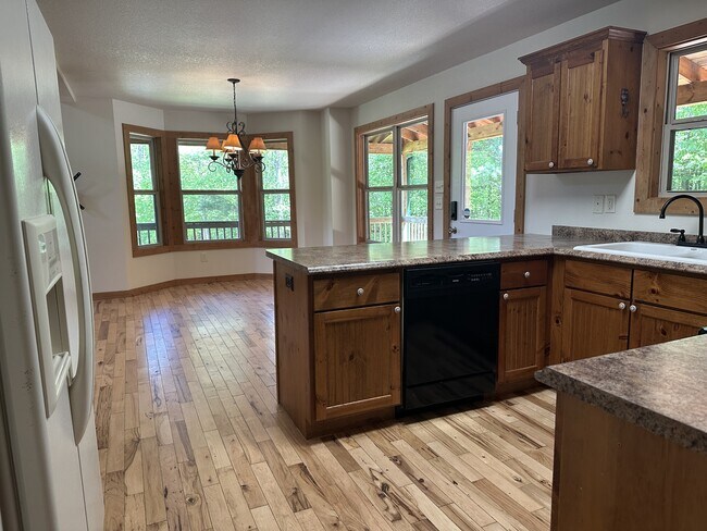 Building Photo - 2546 Brookhaven Ln