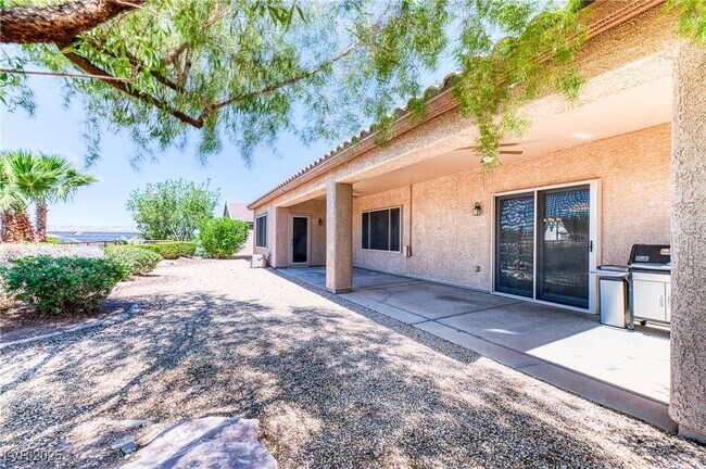 Building Photo - 2253 Laurel Heights Ln