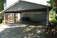Building Photo - Adorable 2 bedroom, 1 bathroom In Pittsbur...