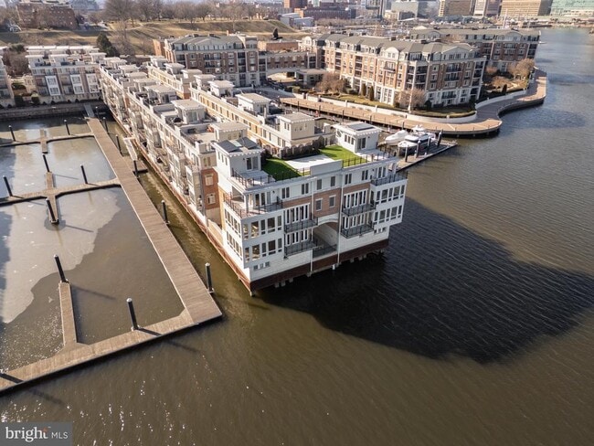 Building Photo - 622 Ponte Villas N