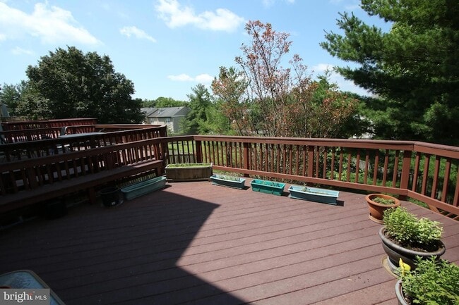 Building Photo - 13728 Valley Oak Cir
