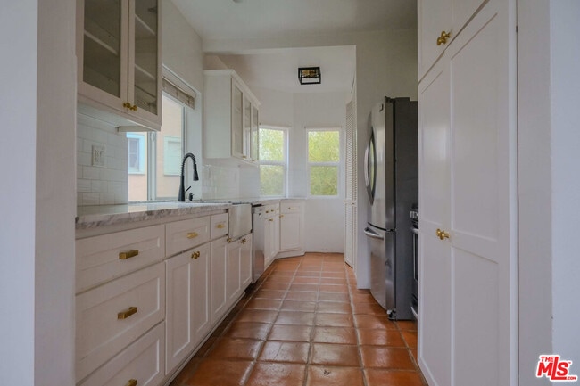 Building Photo - 5112 Edgewood Pl