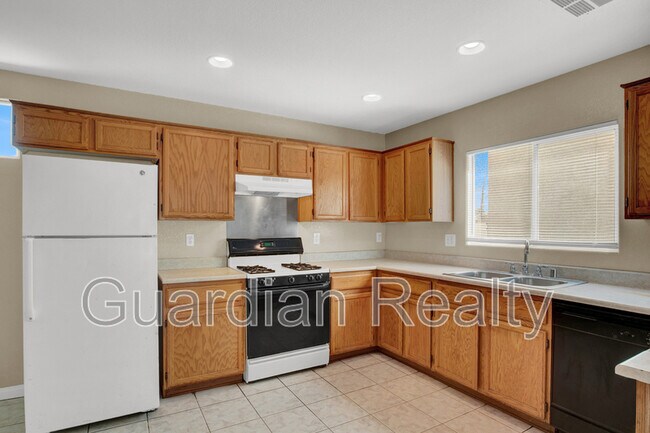 Building Photo - 5258 Paradise Skies Ave