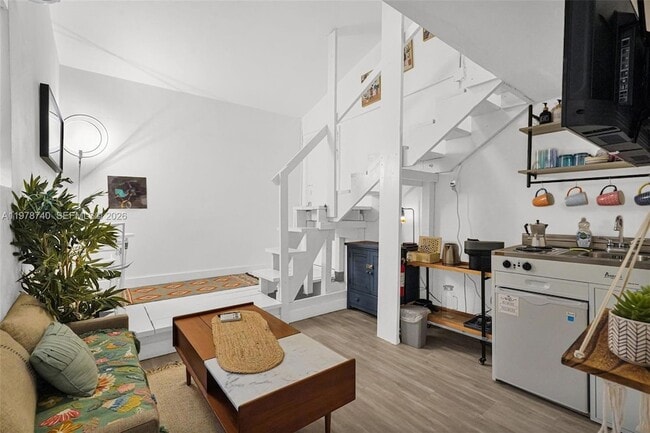 Building Photo - 274 NW 43rd St