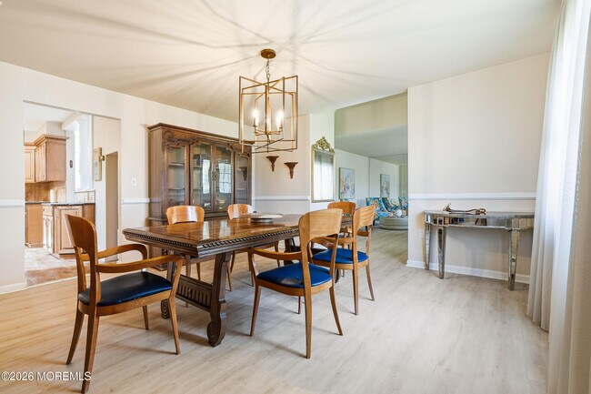 Building Photo - 470 Monmouth Pl