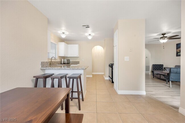 Building Photo - 2200 S Fort Apache Rd