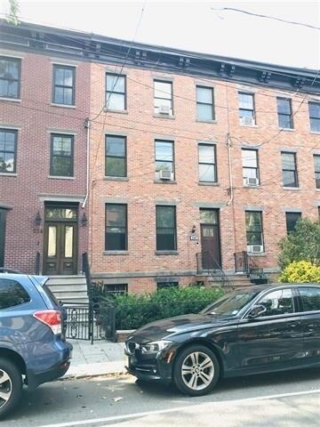Building Photo - 226 Garden St