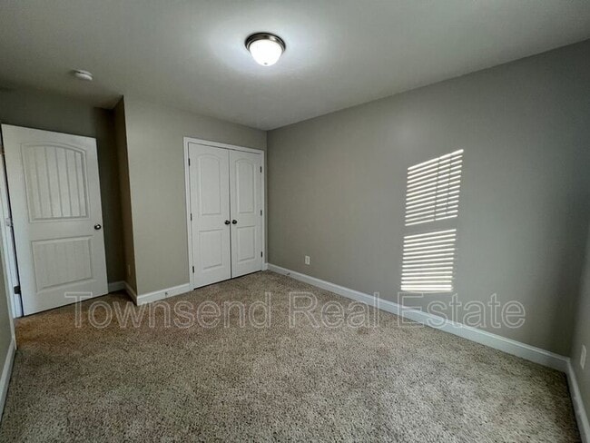 Building Photo - 3233 Northgate Dr