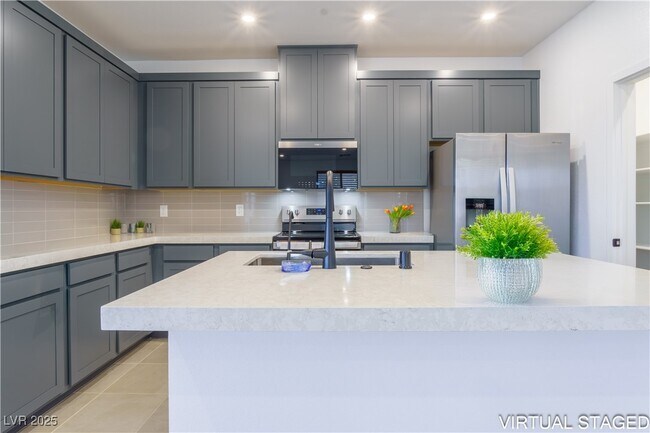 Building Photo - 188 Vanhoy Ave