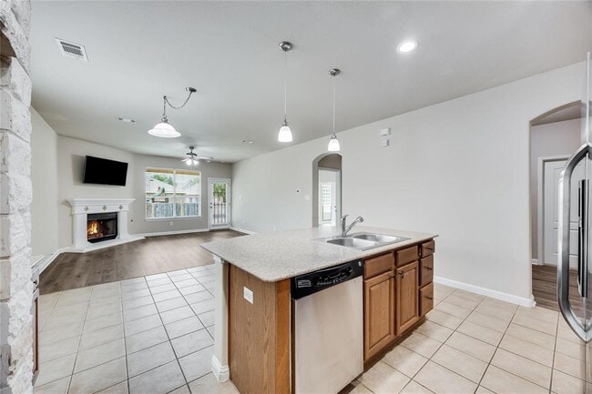 Building Photo - 203 Arrowhead Trail