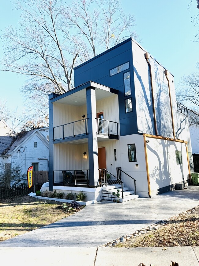 Building Photo - 1073 Hemphill Ave NW