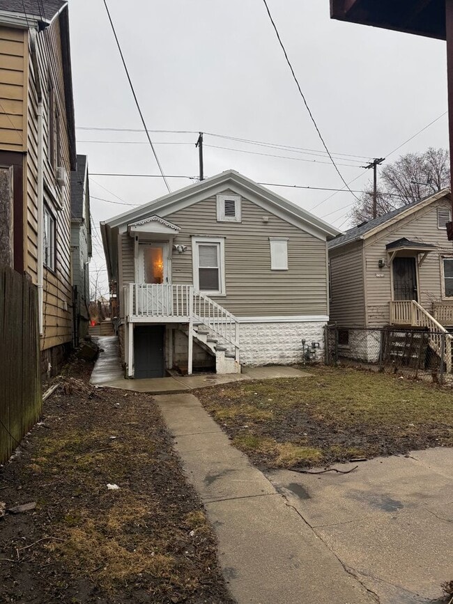 Building Photo - 1573 S 3rd St