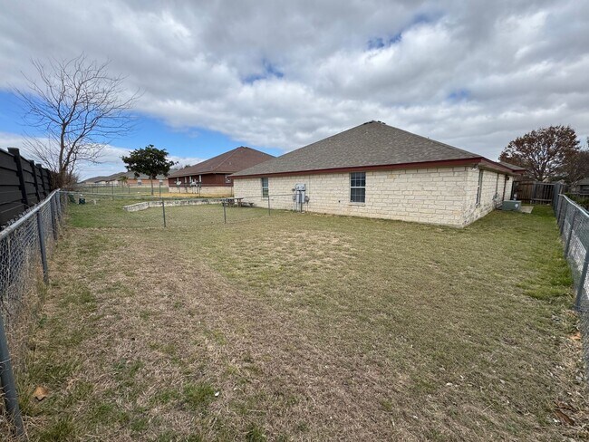 Building Photo - 4706 John David Dr