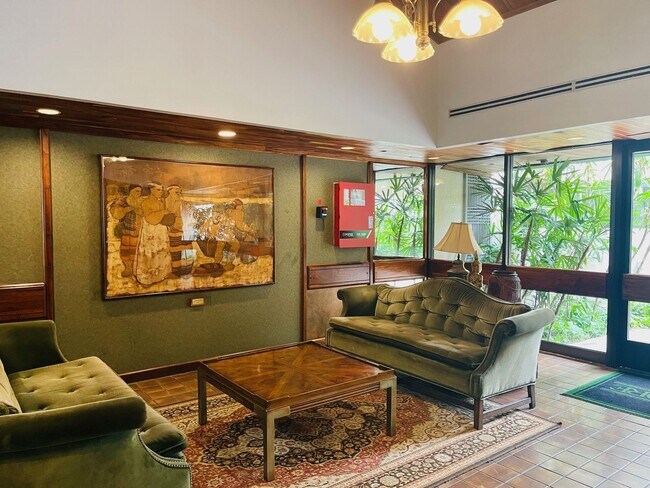 Building Photo - Commodore Condo Hawaii Kai